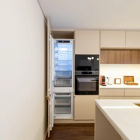 Apartment Music Ii *